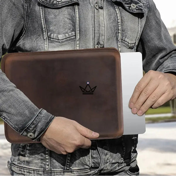 Housse Macbook en cuir personnalisable 13"-14" — Voyageur SKIN – 2/12