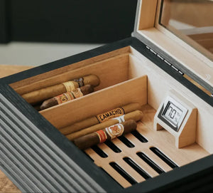 Humidité dans la cave à cigares : Pourquoi une différence de 5 % est-elle normale ?