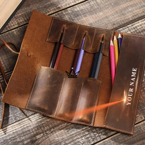 Étui en cuir pour stylos et crayons - Voyageur Roll (personnalisable) -  - etui stylo personnalisable - Cadeau, Noël, Anniversaire, Original, Fête des pères, fête des mères - Atelier Atypique