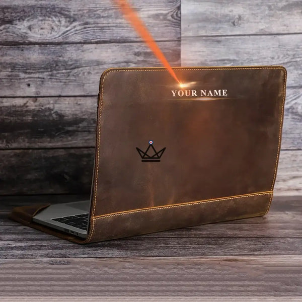 Housse Macbook en Cuir Personnalisable 13" - Voyageur RELIURE