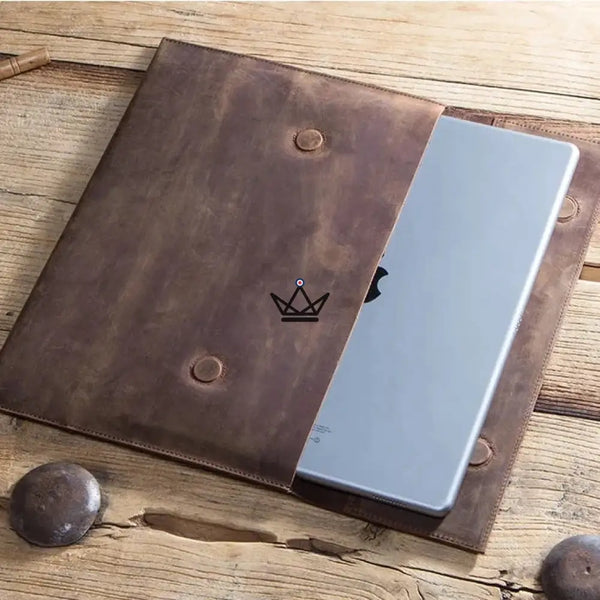 Pochette enveloppe iPad 13" en cuir personnalisable — Voyageur PLI – 8/13