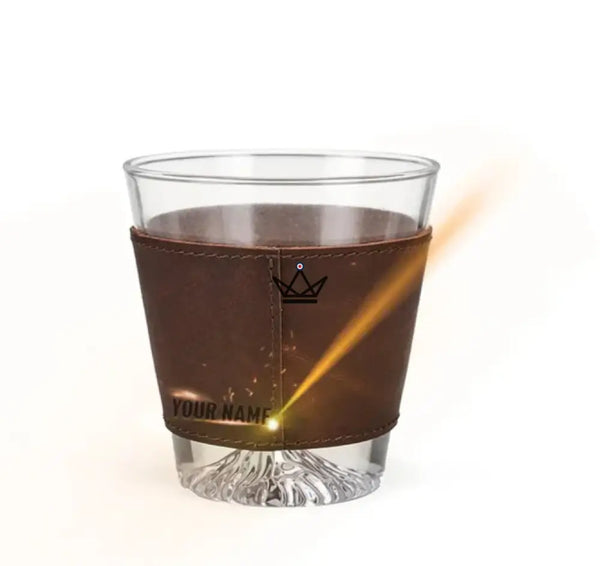 Manchette en cuir personnalisable pour verre à whisky - Voyageur Sleeve - [] - manchette a verre personnalisable - Cadeau, Noël, Anniversaire, Original, Fête des pères, fête des mères - Atelier Atypique