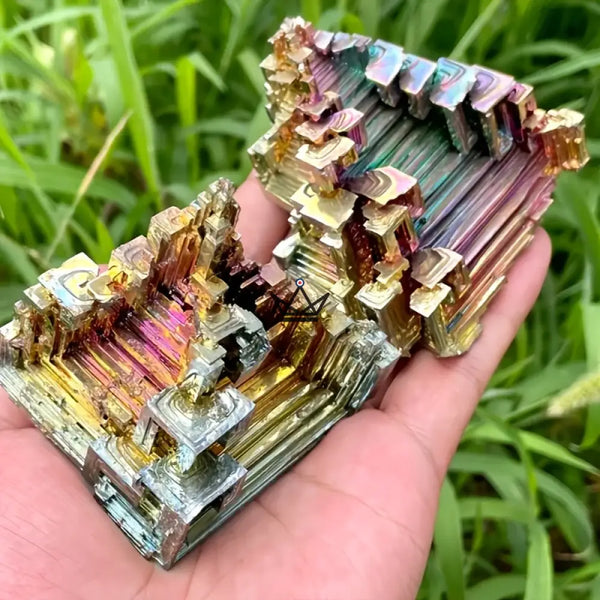 Cristal de bismuth irisé en escalier, pièce unique - BISMA