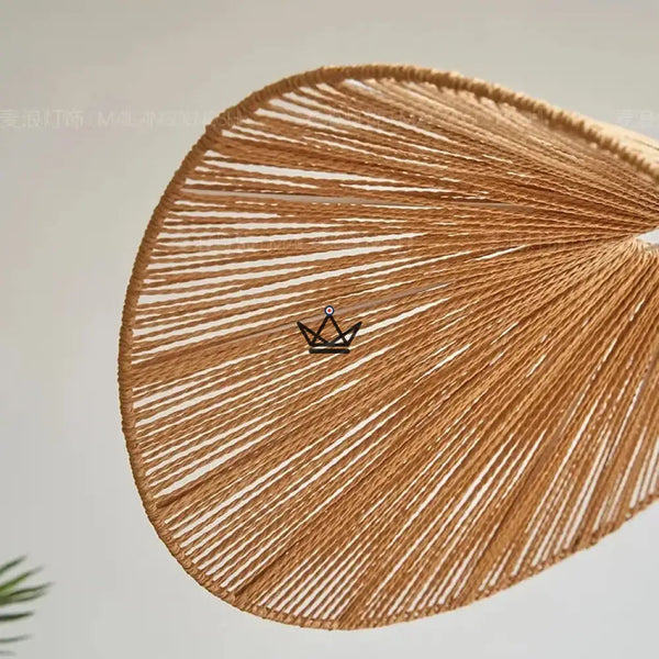 Suspension FOLIA — Rotin Tressé Main, Forme Feuille