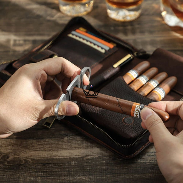 Étui à Cigares en Cuir Personnalisable - Voyageur Tempo -  - etui cigare personnalisable - Cadeau, Noël, Anniversaire, Original - Atelier Atypique