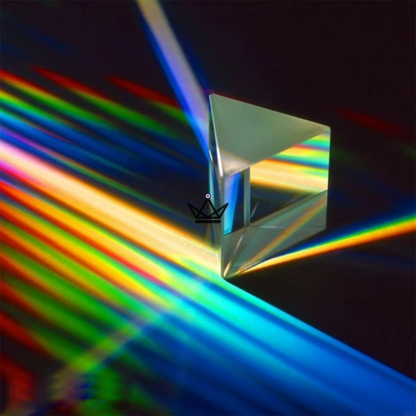 White light dispersing prism - Lumen Prismatica