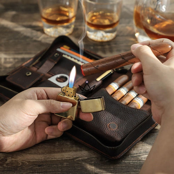 Étui à Cigares en Cuir Personnalisable - Voyageur Tempo -  - etui cigare personnalisable - Cadeau, Noël, Anniversaire, Original - Atelier Atypique