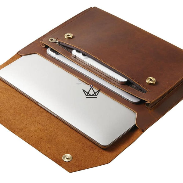 Housse en cuir pour MacBook - PRESTON Edition - ["Housse PC"] - Housse Macbook - Cadeau, Noël, Anniversaire, Original, Fête des pères, fête des mères - Atelier Atypique